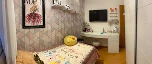 Image 15 - 892384