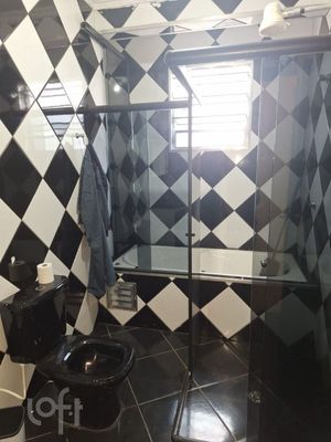 Image 19 - 892387