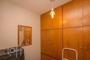 Image 39 - 892404