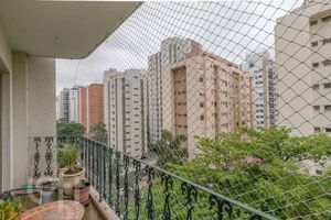 Image 31 - 892404