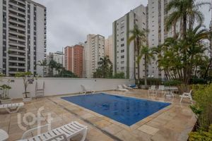 Image 42 - 892404