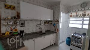 Image 5 - 892406