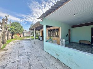Image 18 - 892411