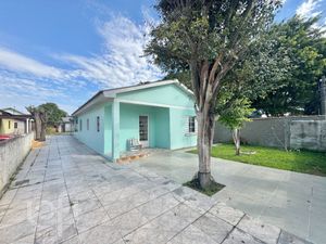 Image 19 - 892411