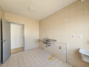 Image 6 - 892414