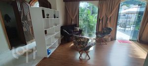 Image 10 - 892419