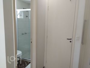 Image 8 - 892421
