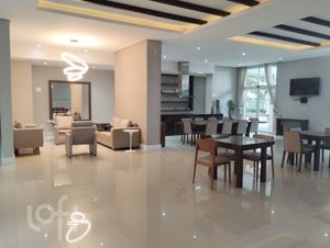 Image 15 - 892421
