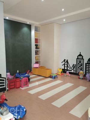 Image 21 - 892421