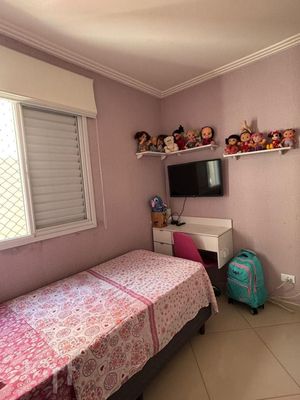 Image 11 - 892425
