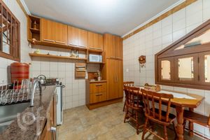Image 4 - 892458