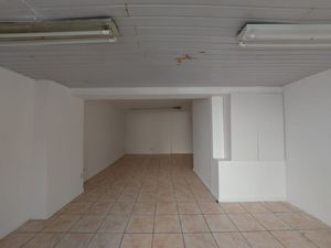 Image 1 - 892495