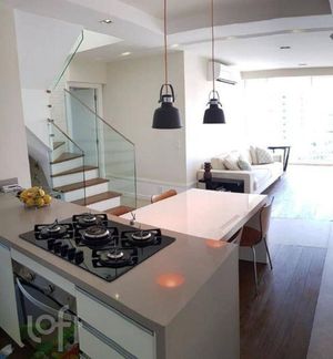 Image 8 - 892500