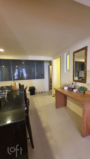 Image 4 - 892506