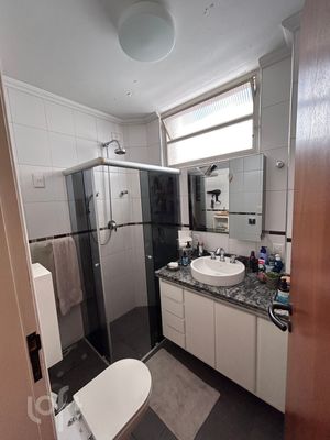 Image 11 - 892508