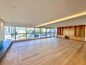 Image 7 - 892520