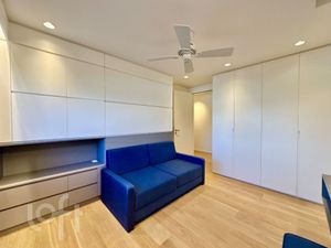 Image 39 - 892520