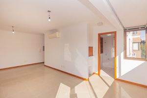 Image 3 - 892521