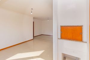 Image 4 - 892521