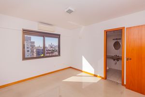 Image 9 - 892521