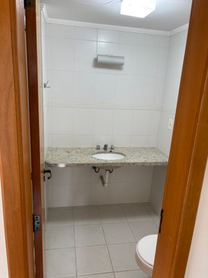 Image 13 - 892521