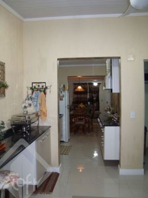 Image 4 - 892531