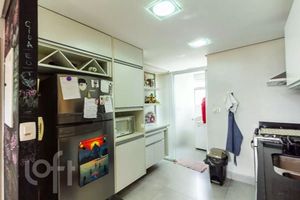 Image 8 - 892532