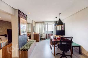 Image 3 - 892532