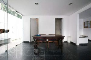 Image 26 - 892532