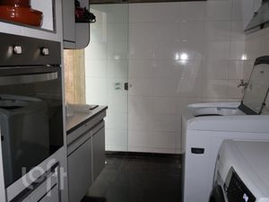 Image 10 - 892541