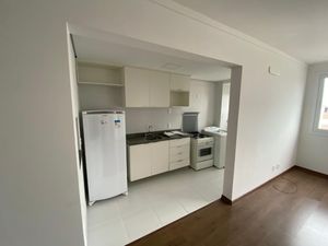 Image 4 - 892551