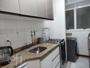 Image 6 - 892552