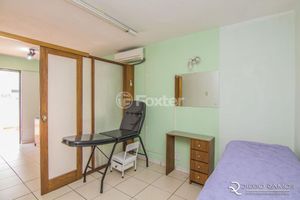 Image 7 - 892555