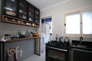 Image 4 - 892558