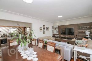 Image 4 - 892561