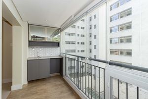 Image 4 - 892565