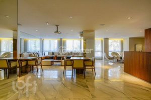 Image 7 - 892565