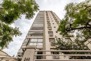 Image 8 - 892567