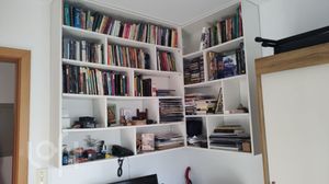 Image 4 - 892568