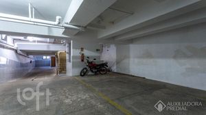 Image 31 - 892571