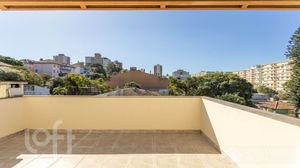 Image 8 - 892571