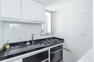 Image 9 - 892574