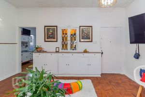 Image 4 - 892575