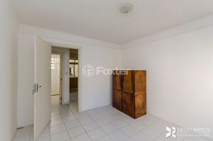 Image 8 - 892579