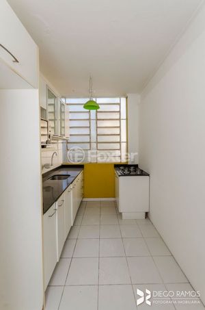 Image 7 - 892579