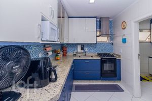 Image 33 - 892589
