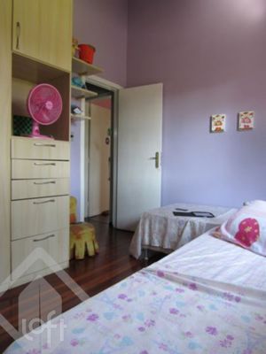 Image 12 - 892591