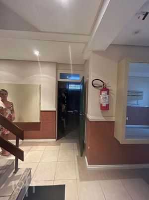 Image 1 - 892614