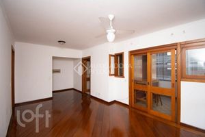 Image 37 - 892617