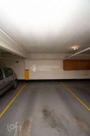 Image 31 - 892617